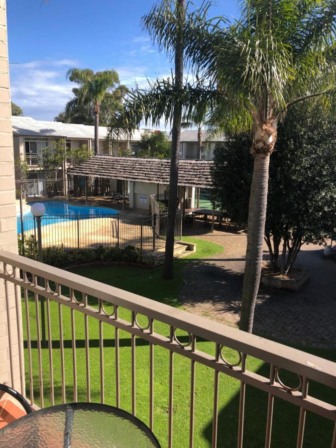 Tranquility At Mandurah Apartments Bagian luar foto